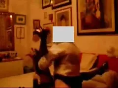 ฉันติดตั้งซ่อนกล้องไว้ในห้องนอนและนำแฟนของฉันที่นั่น วี ดี โป๊ะ